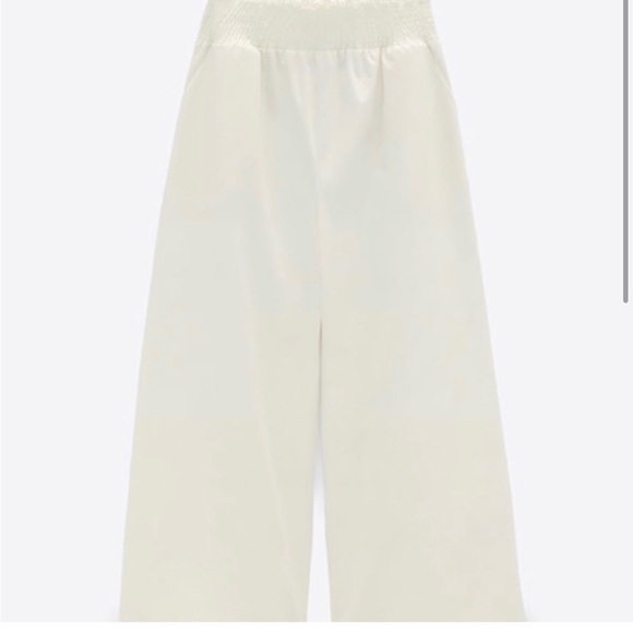 Three Full Outfit Bundle (everything included!) ☀️ - Picture 4 of 12